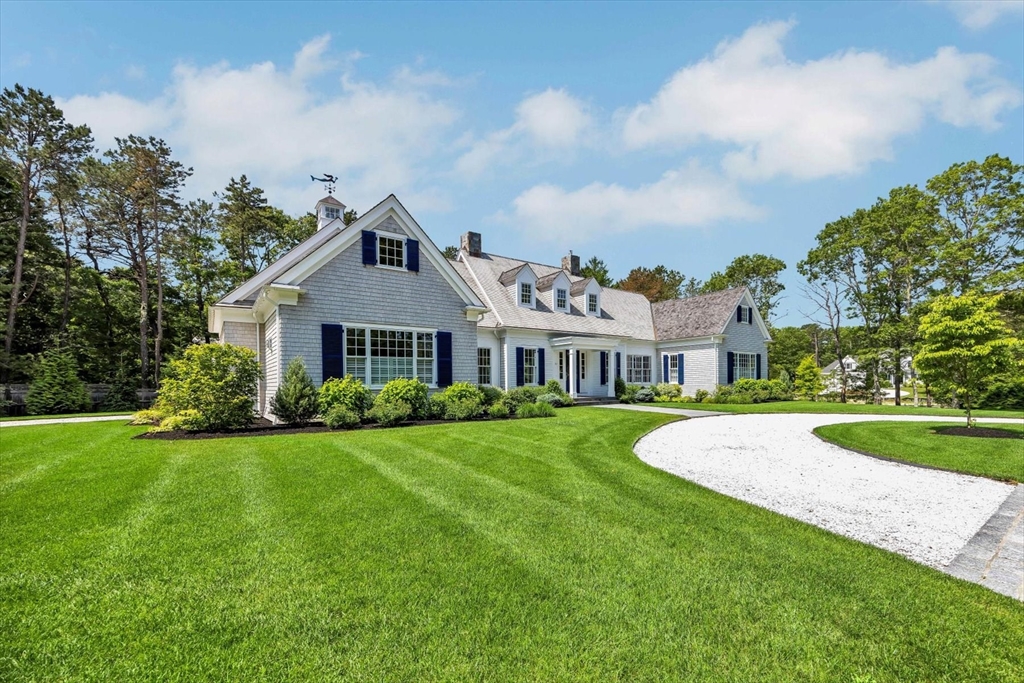 10 Herring Gull Rd, Mashpee, Massachusetts, 3 Bedrooms Bedrooms, 8 Rooms Rooms,3.5 BathroomsBathrooms,Residential,For Sale,Herring Gull Rd,73390743