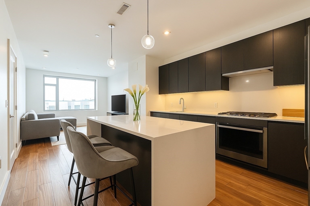 99 Sumner St, Boston, Massachusetts, 1 Bedroom Bedrooms, 4 Rooms Rooms,1 BathroomBathrooms,Residential Lease,For Rent,Sumner St,73390745