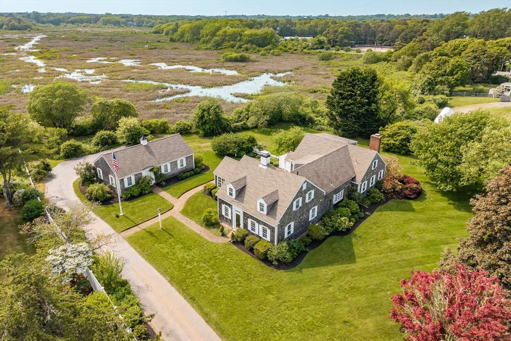 166 Bank St, Harwich, Massachusetts, 7 Bedrooms Bedrooms, 13 Rooms Rooms,3 BathroomsBathrooms,Residential,For Sale,Bank St,73390762