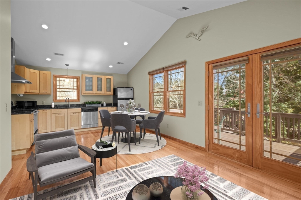 99 Terrace Ave, Warwick, Rhode Island, 1 Bedroom Bedrooms, 4 Rooms Rooms,1 BathroomBathrooms,Residential,For Sale,Terrace Ave,73390778