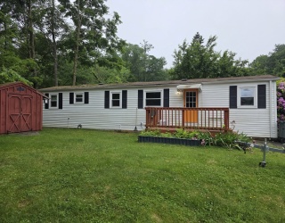 1990 Massachusetts Ave, Lunenburg, Massachusetts, 2 Bedrooms Bedrooms, 5 Rooms Rooms,1 BathroomBathrooms,Residential,For Sale,Massachusetts Ave,73390779