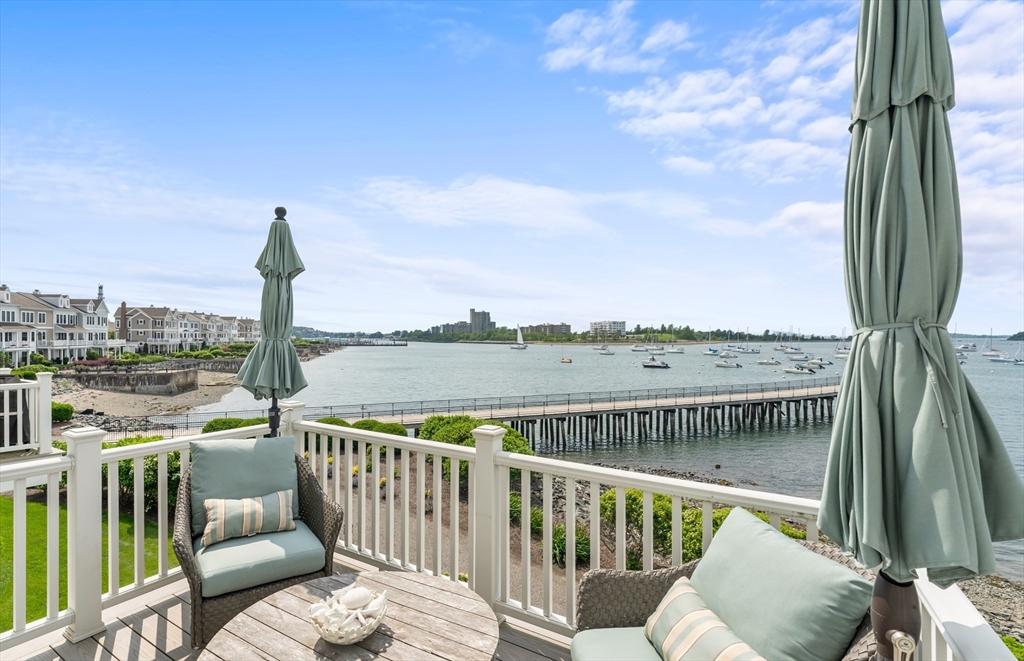 125 Halsted Dr, Hingham, Massachusetts, 2 Bedrooms Bedrooms, 7 Rooms Rooms,3 BathroomsBathrooms,Residential,For Sale,Halsted Dr,73390832