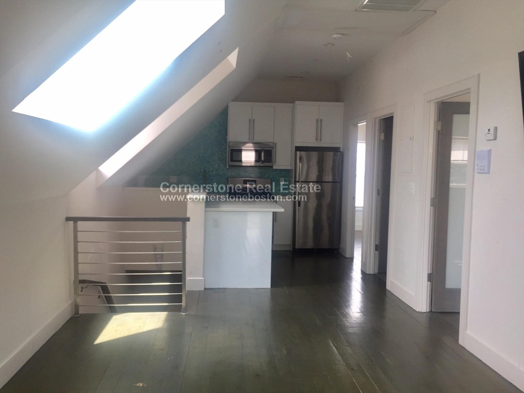 24 Washburn Street, Boston, Massachusetts, 3 Bedrooms Bedrooms, 4 Rooms Rooms,2 BathroomsBathrooms,Residential Lease,For Rent,Washburn Street,73390896