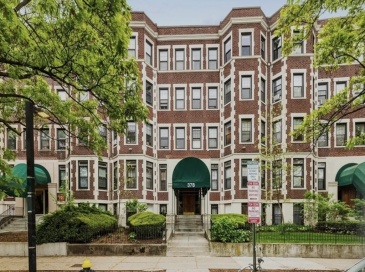 380 Riverway, Boston, Massachusetts, 2 Bedrooms Bedrooms, 6 Rooms Rooms,1 BathroomBathrooms,Residential Lease,For Rent,Riverway,73390922