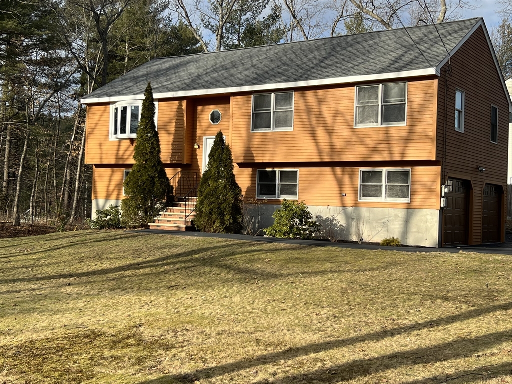 77 Swain Rd, Wilmington, Massachusetts, 3 Bedrooms Bedrooms, 7 Rooms Rooms,2 BathroomsBathrooms,Residential Lease,For Rent,Swain Rd,73390930