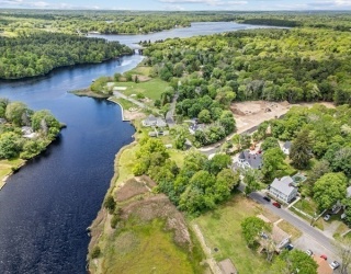 16 Water St, Freetown, Massachusetts, 5 Bedrooms Bedrooms, 11 Rooms Rooms,3.5 BathroomsBathrooms,Residential,For Sale,Water St,73390951