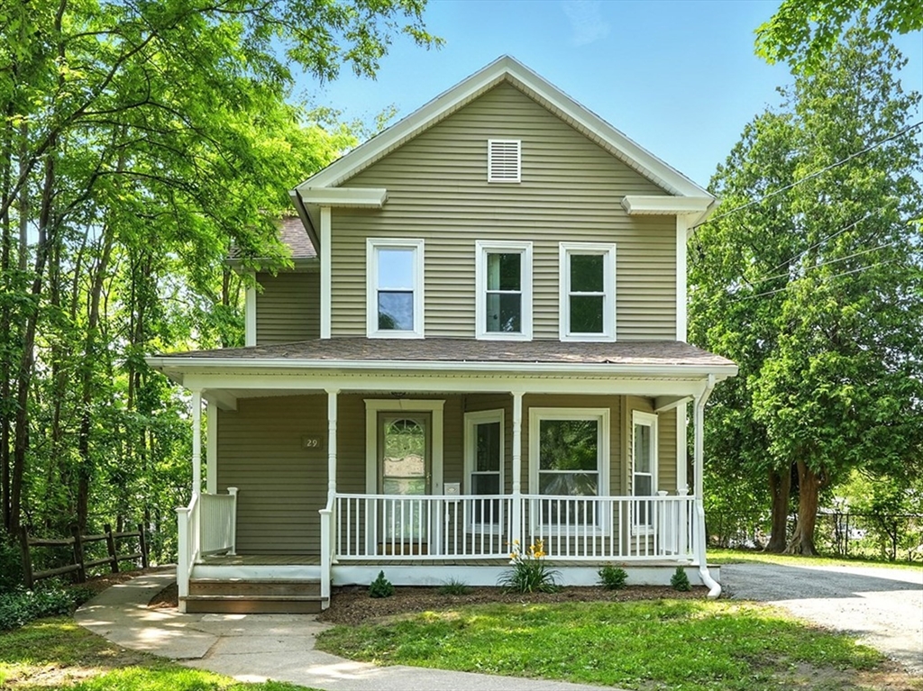 29 Healy St, West Springfield, Massachusetts, 3 Bedrooms Bedrooms, 7 Rooms Rooms,2 BathroomsBathrooms,Residential,For Sale,Healy St,73391020