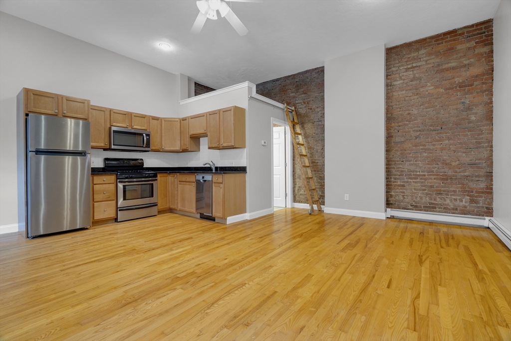 59 Partridge Ave, Somerville, Massachusetts, 1 Bedroom Bedrooms, 2 Rooms Rooms,1 BathroomBathrooms,Residential Lease,For Rent,Partridge Ave,73391057