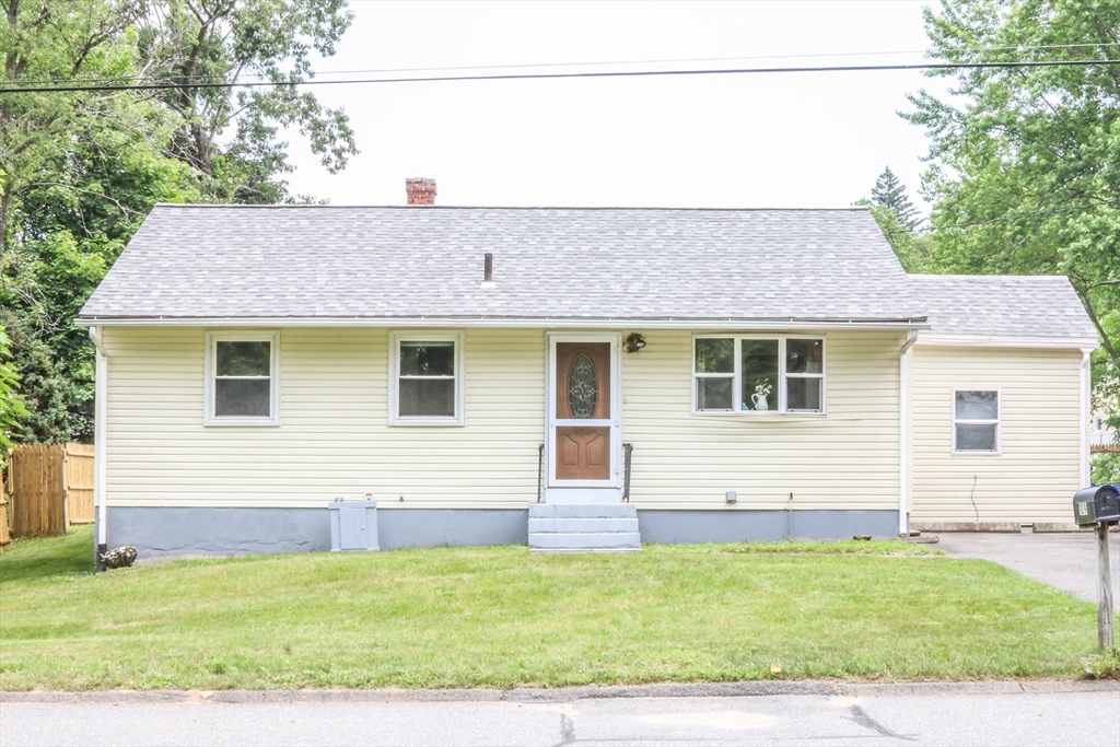 109 Bacon Rd, Springfield, Massachusetts, 4 Bedrooms Bedrooms, 5 Rooms Rooms,2 BathroomsBathrooms,Residential,For Sale,Bacon Rd,73391068