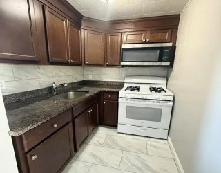 173 County St, Fall River, Massachusetts, 11 Bedrooms Bedrooms, 22 Rooms Rooms,5 BathroomsBathrooms,Residential Income,For Sale,County St,73391108