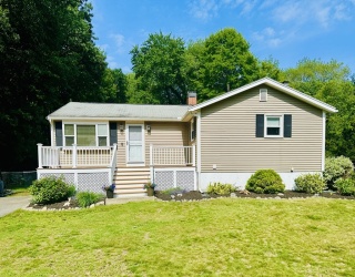 737 Linwood St, Abington, Massachusetts, 4 Bedrooms Bedrooms, 7 Rooms Rooms,2 BathroomsBathrooms,Residential,For Sale,Linwood St,73391147
