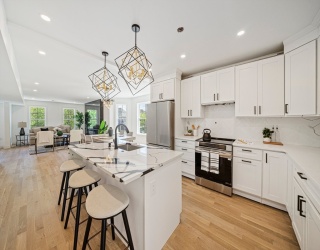 1135-1137 Hyde Park Ave, Boston, Massachusetts, 9 Bedrooms Bedrooms, 16 Rooms Rooms,5 BathroomsBathrooms,Residential,For Sale,Hyde Park Ave,73391183