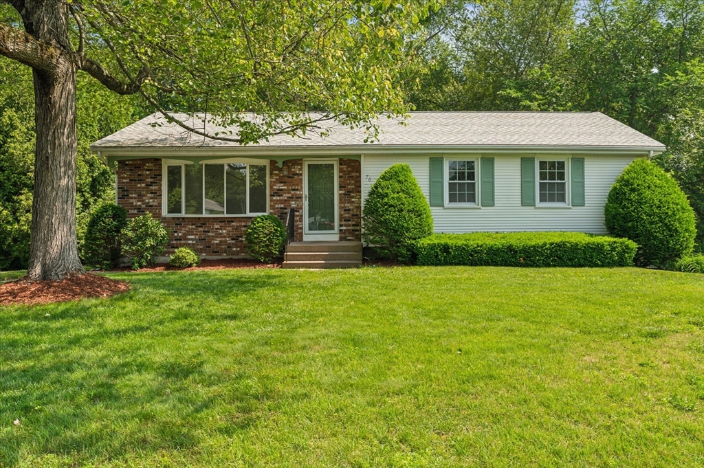 76 Redwood Dr, Agawam, Massachusetts, 3 Bedrooms Bedrooms, 6 Rooms Rooms,2 BathroomsBathrooms,Residential,For Sale,Redwood Dr,73391186