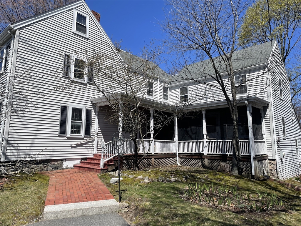 225 Trapelo Road, Waltham, Massachusetts, 4 Bedrooms Bedrooms, 9 Rooms Rooms,2.5 BathroomsBathrooms,Residential,For Sale,Trapelo Road,73391379