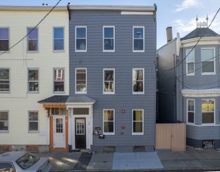 89 Morris Street, Boston, Massachusetts, 6 Bedrooms Bedrooms, 18 Rooms Rooms,6 BathroomsBathrooms,Residential Income,For Sale,Morris Street,73391298
