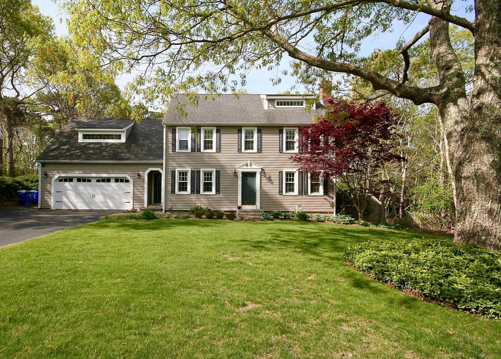 5 Clapp Ln, Bourne, Massachusetts, 4 Bedrooms Bedrooms, 9 Rooms Rooms,3.5 BathroomsBathrooms,Residential,For Sale,Clapp Ln,73391434