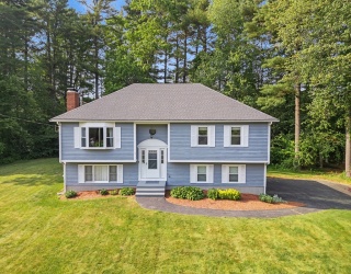 75 Bettsy Rd, Taunton, Massachusetts, 3 Bedrooms Bedrooms, 9 Rooms Rooms,2 BathroomsBathrooms,Residential,For Sale,Bettsy Rd,73391387