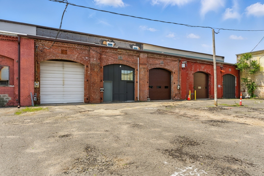 216 & 218B Day Street, West Springfield, Massachusetts, ,Commercial Lease,For Rent,Day Street,73391525