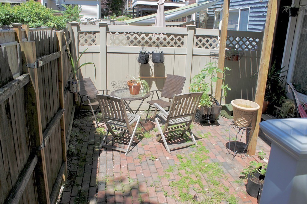 8 Wall Street, Boston, Massachusetts, 3 Rooms Rooms,1 BathroomBathrooms,Residential Lease,For Rent,Wall Street,73391776