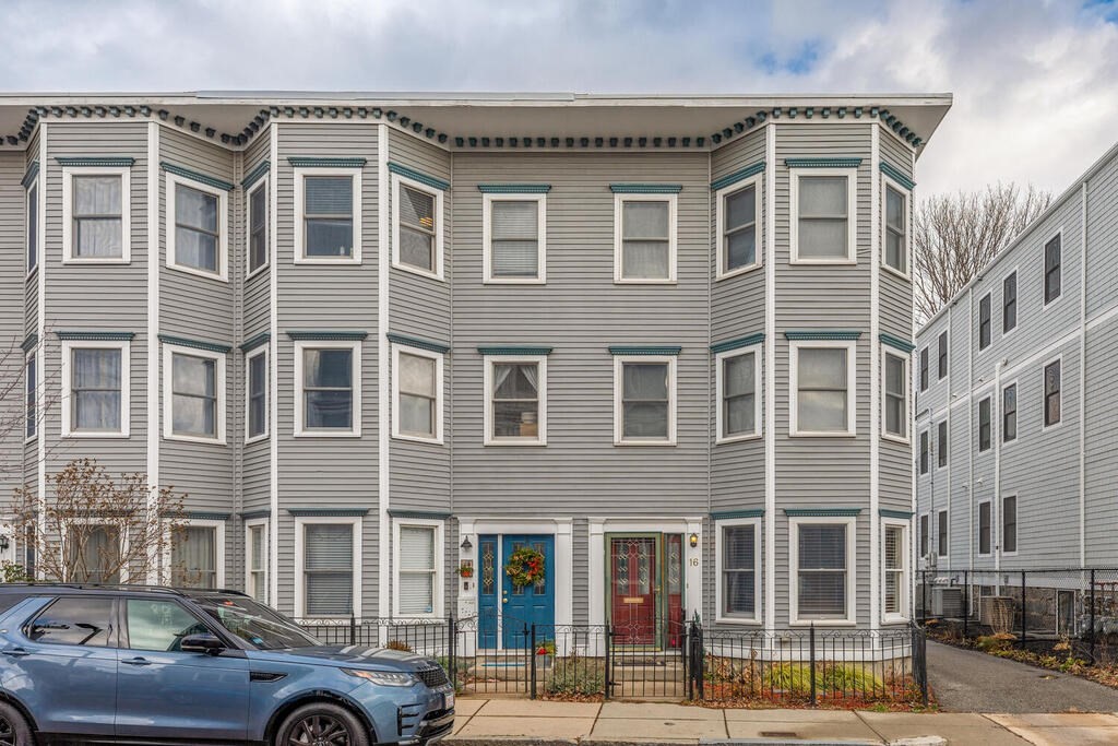 16 Roseclair Street, Boston, Massachusetts, 3 Bedrooms Bedrooms, 5 Rooms Rooms,2.5 BathroomsBathrooms,Residential Lease,For Rent,Roseclair Street,73391580