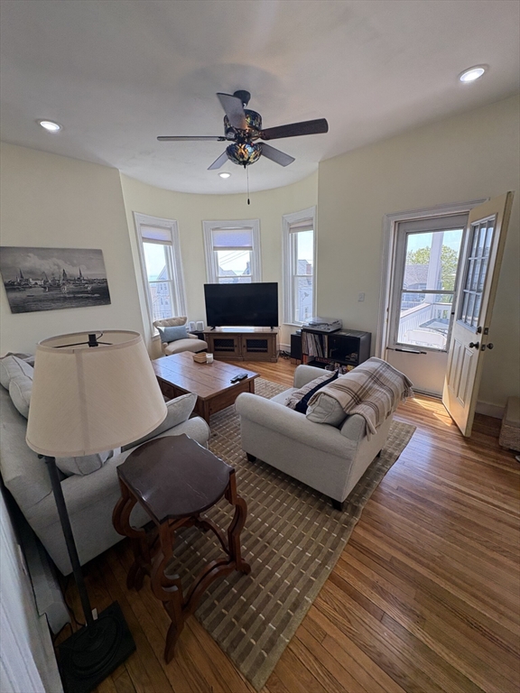 100 Summit Ave, Winthrop, Massachusetts, 3 Bedrooms Bedrooms, 5 Rooms Rooms,1 BathroomBathrooms,Residential Lease,For Rent,Summit Ave,73391715