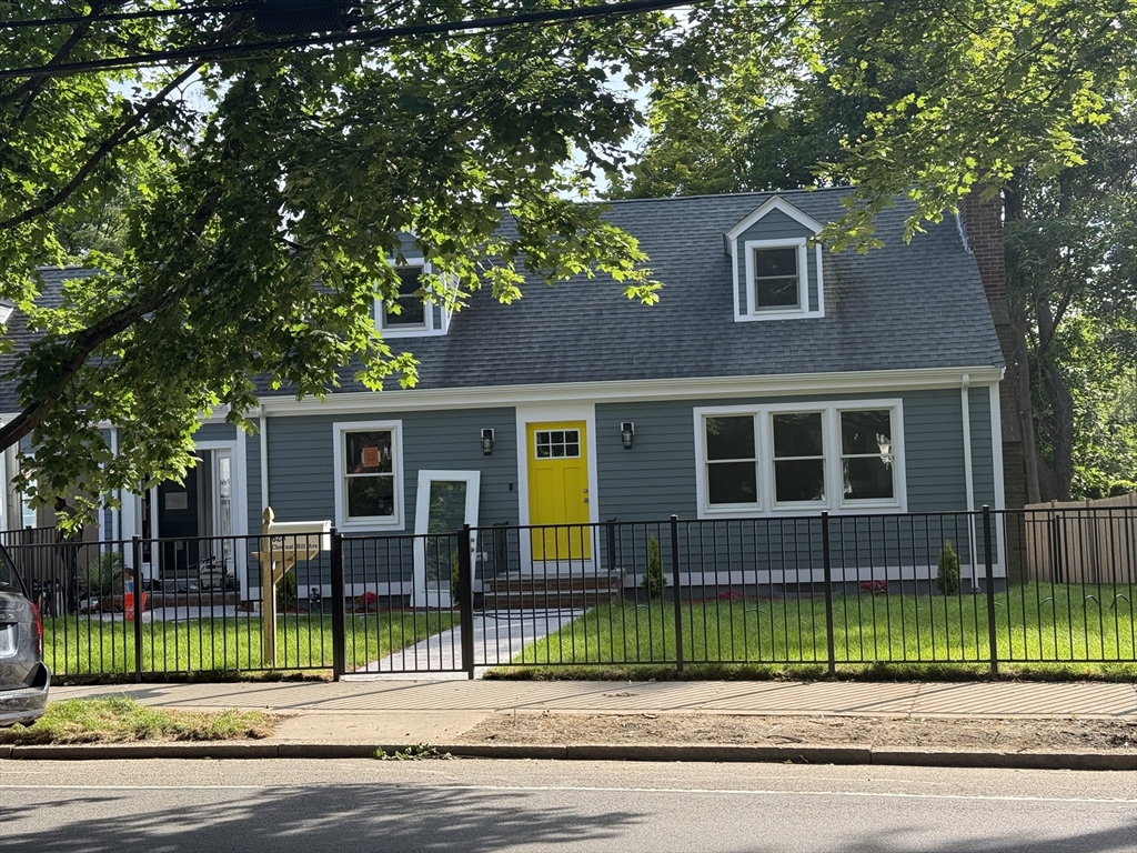 625 Chestnut Hill Avenue, Brookline, Massachusetts, 4 Bedrooms Bedrooms, 8 Rooms Rooms,2.5 BathroomsBathrooms,Residential Lease,For Rent,Chestnut Hill Avenue,73391713