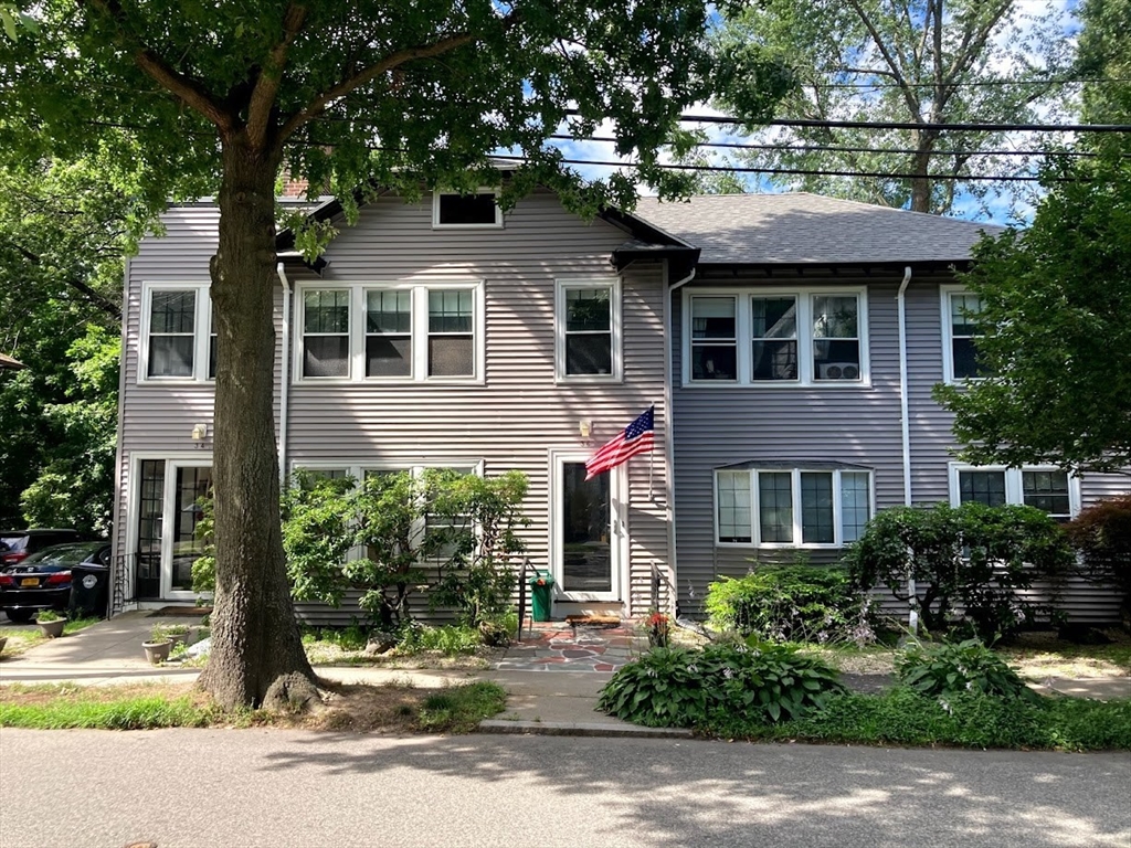 36 Beaconsfield Rd, Brookline, Massachusetts, 3 Bedrooms Bedrooms, 7 Rooms Rooms,2 BathroomsBathrooms,Residential Lease,For Rent,Beaconsfield Rd,73391803
