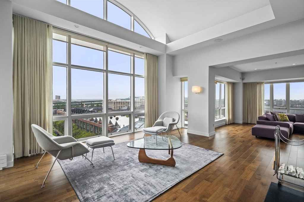 197 8th St, Boston, Massachusetts, 3 Bedrooms Bedrooms, 6 Rooms Rooms,2.5 BathroomsBathrooms,Residential Lease,For Rent,8th St,73391810