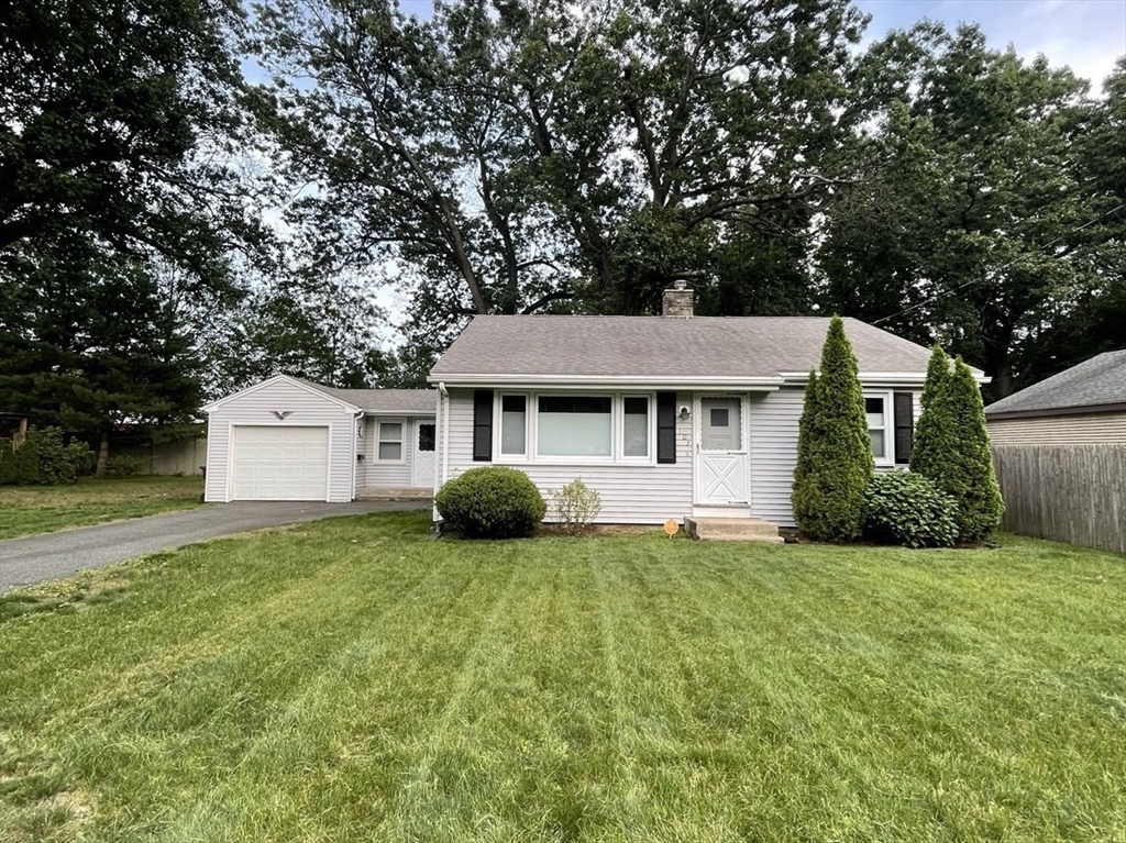 103 Kirby St, Springfield, Massachusetts, 2 Bedrooms Bedrooms, 4 Rooms Rooms,1 BathroomBathrooms,Residential Lease,For Rent,Kirby St,73392791