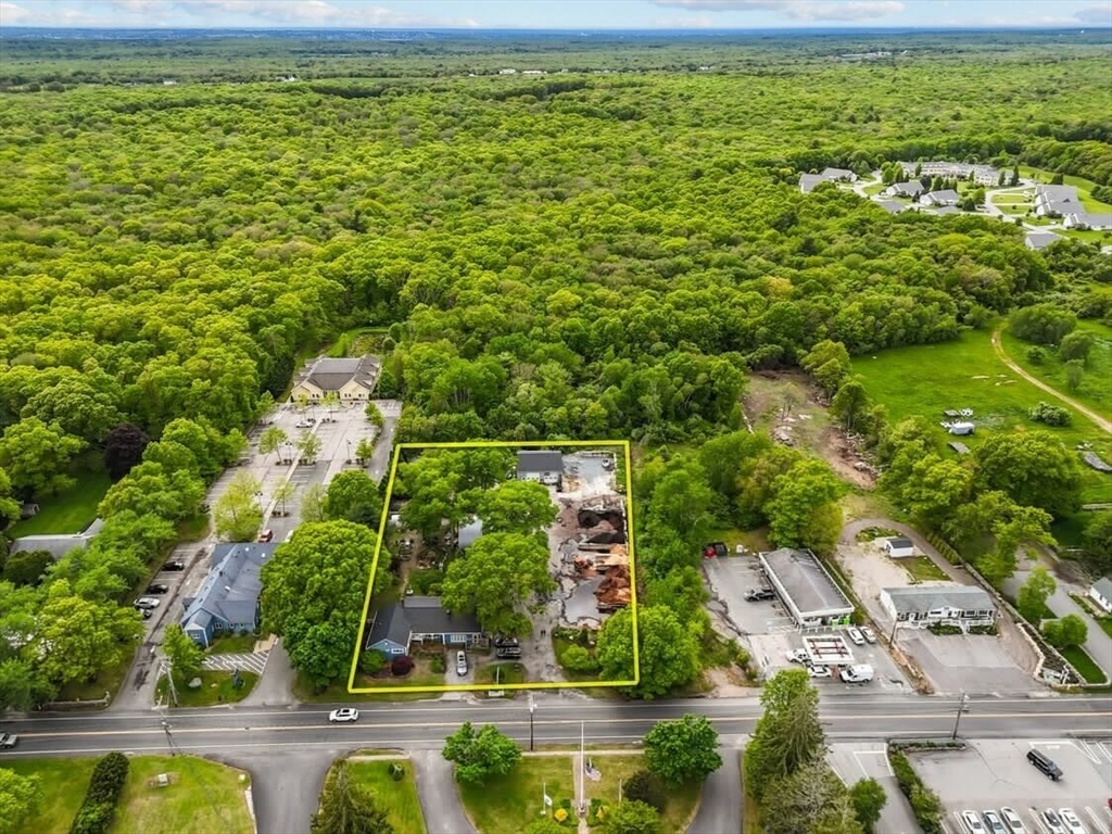 819-821 Main Rd, Westport, Massachusetts, ,Commercial Sale,For Sale,Main Rd,73394305