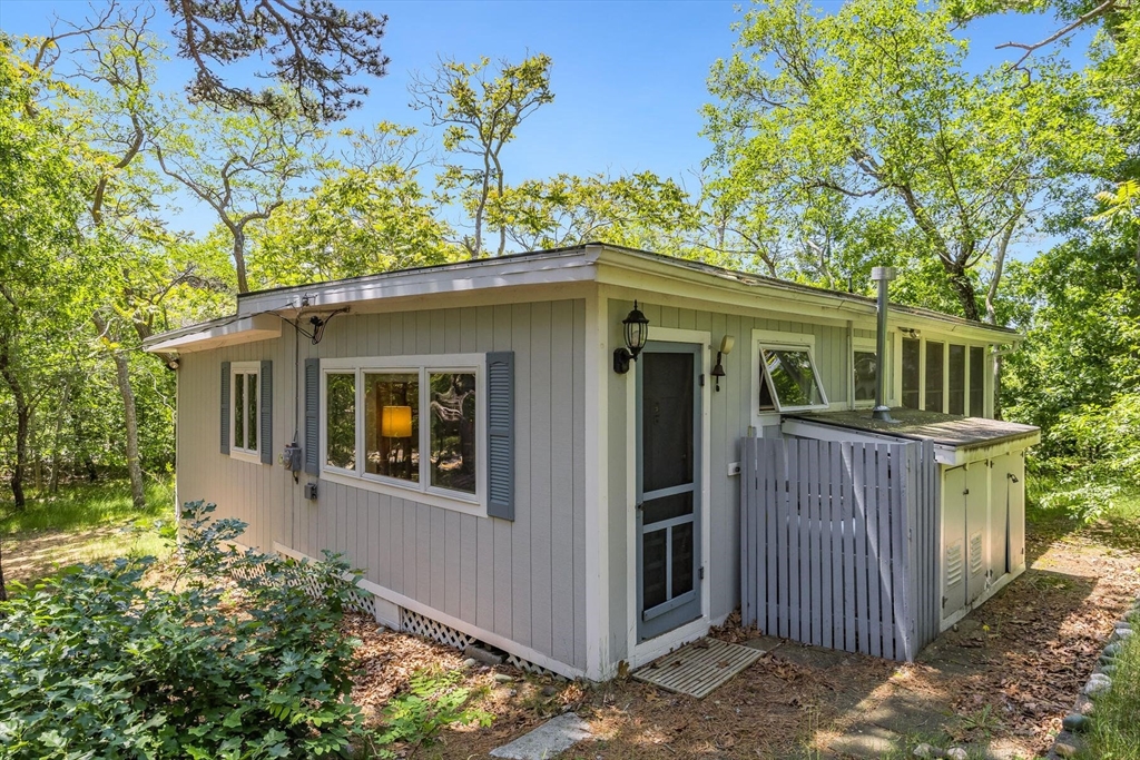 290 Old Wharf Rd, Wellfleet, Massachusetts, 2 Bedrooms Bedrooms, 4 Rooms Rooms,1 BathroomBathrooms,Residential,For Sale,Old Wharf Rd,73394437