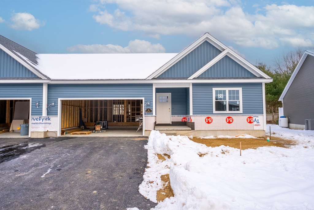 18 Nicols Way, Easthampton, Massachusetts, 2 Bedrooms Bedrooms, 5 Rooms Rooms,2 BathroomsBathrooms,Residential,For Sale,Nicols Way,73394552