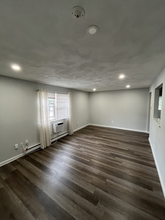 740 Central St, Leominster, Massachusetts, 2 Bedrooms Bedrooms, 5 Rooms Rooms,1 BathroomBathrooms,Residential Lease,For Rent,Central St,73395345