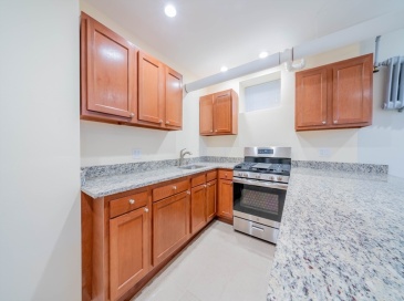 463 Broadway, Medford, Massachusetts, 1 Bedroom Bedrooms, 3 Rooms Rooms,1 BathroomBathrooms,Residential Lease,For Rent,Broadway,73395368