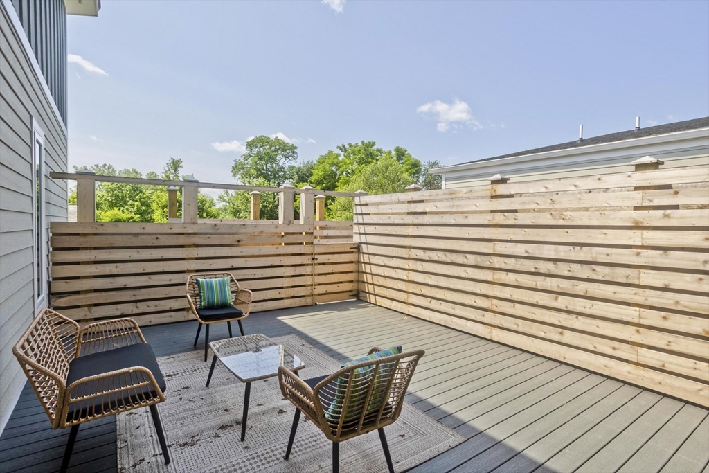 107 Williams Street, Northampton, Massachusetts, 2 Bedrooms Bedrooms, 3 Rooms Rooms,1 BathroomBathrooms,Residential,For Sale,Williams Street,73395221