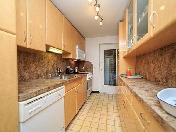 14 Commonwealth Ct, Boston, Massachusetts, 1 Bedroom Bedrooms, 4 Rooms Rooms,1 BathroomBathrooms,Residential Lease,For Rent,Commonwealth Ct,73396878