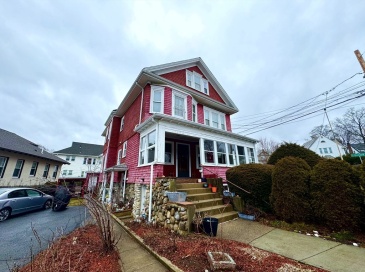 180 Church St, Watertown, Massachusetts, 4 Bedrooms Bedrooms, 9 Rooms Rooms,2 BathroomsBathrooms,Residential Lease,For Rent,Church St,73397166