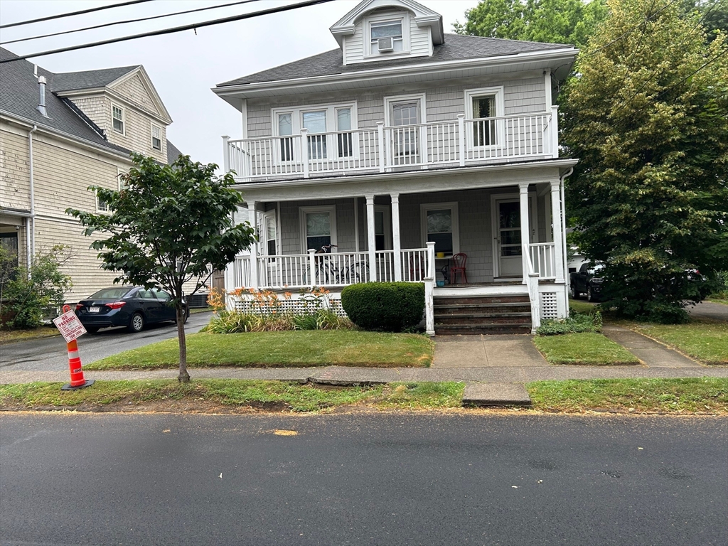 42 Everett St., Arlington, Massachusetts, 2 Bedrooms Bedrooms, 5 Rooms Rooms,1 BathroomBathrooms,Residential Lease,For Rent,Everett St.,73398072