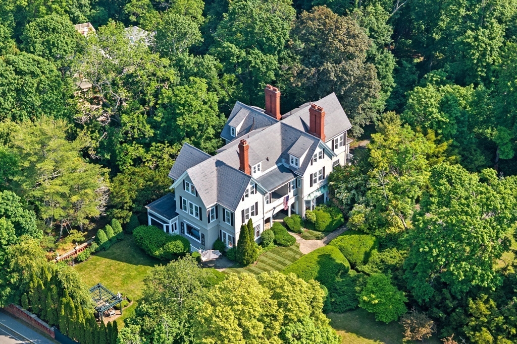 51 Cliff Street, Nahant, Massachusetts, 8 Bedrooms Bedrooms, 27 Rooms Rooms,8.5 BathroomsBathrooms,Residential,For Sale,Cliff Street,73398131
