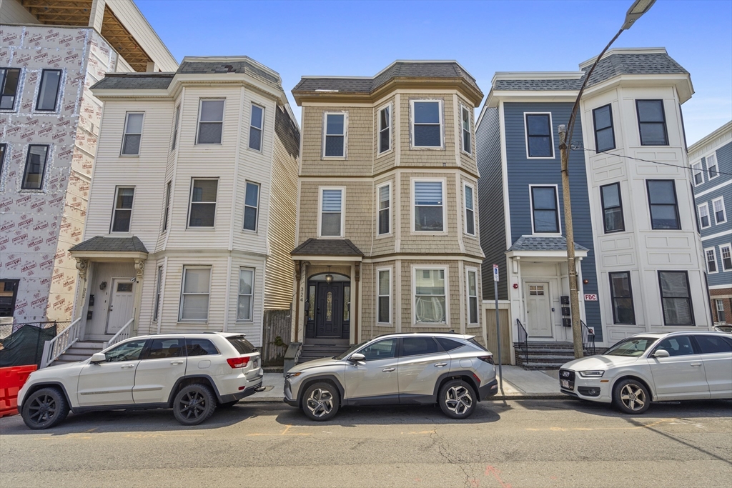 324 Dorchester St, Boston, Massachusetts, 3 Bedrooms Bedrooms, 6 Rooms Rooms,3 BathroomsBathrooms,Residential Lease,For Rent,Dorchester St,73398173