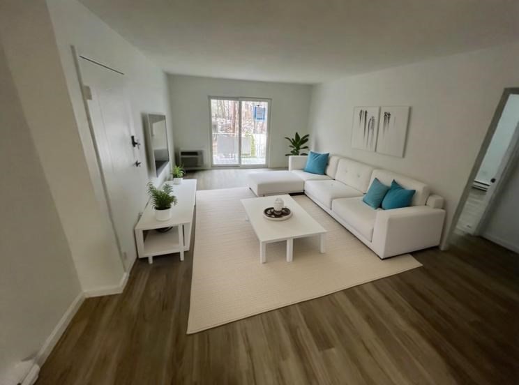 31 Vine St, Weymouth, Massachusetts, 2 Bedrooms Bedrooms, 5 Rooms Rooms,1 BathroomBathrooms,Residential Lease,For Rent,Vine St,73398492