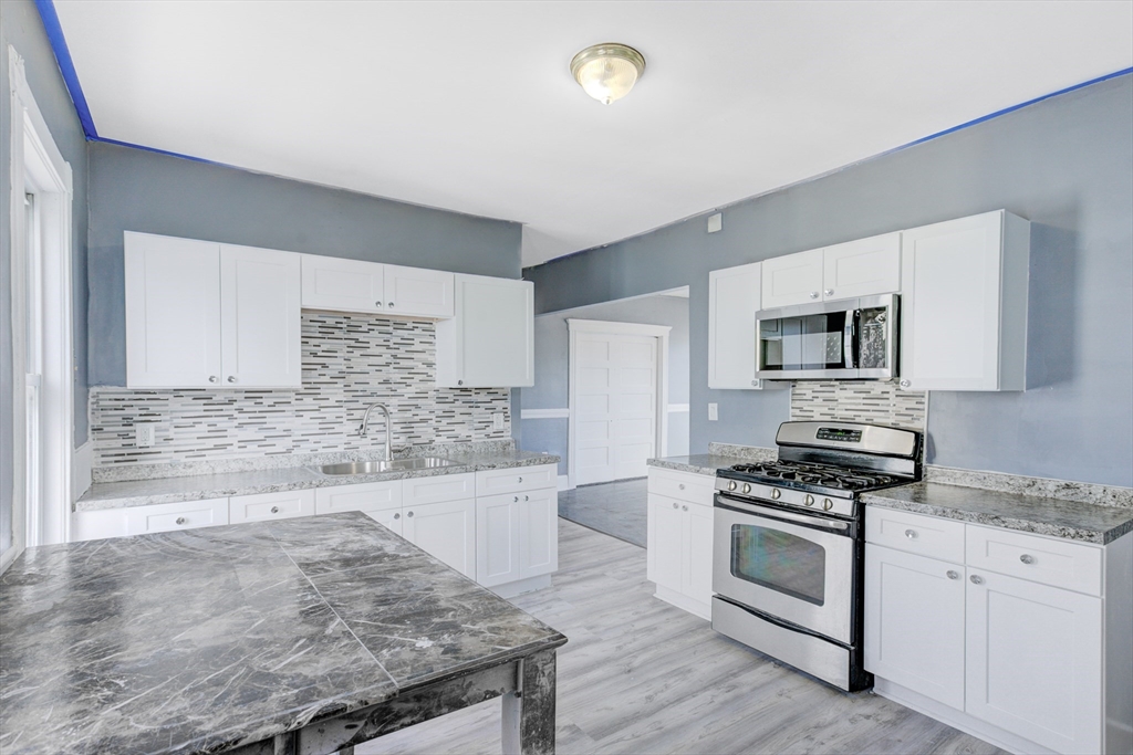 53 Hamilton Street, Boston, Massachusetts, 4 Bedrooms Bedrooms, 7 Rooms Rooms,1.5 BathroomsBathrooms,Residential Lease,For Rent,Hamilton Street,73398617