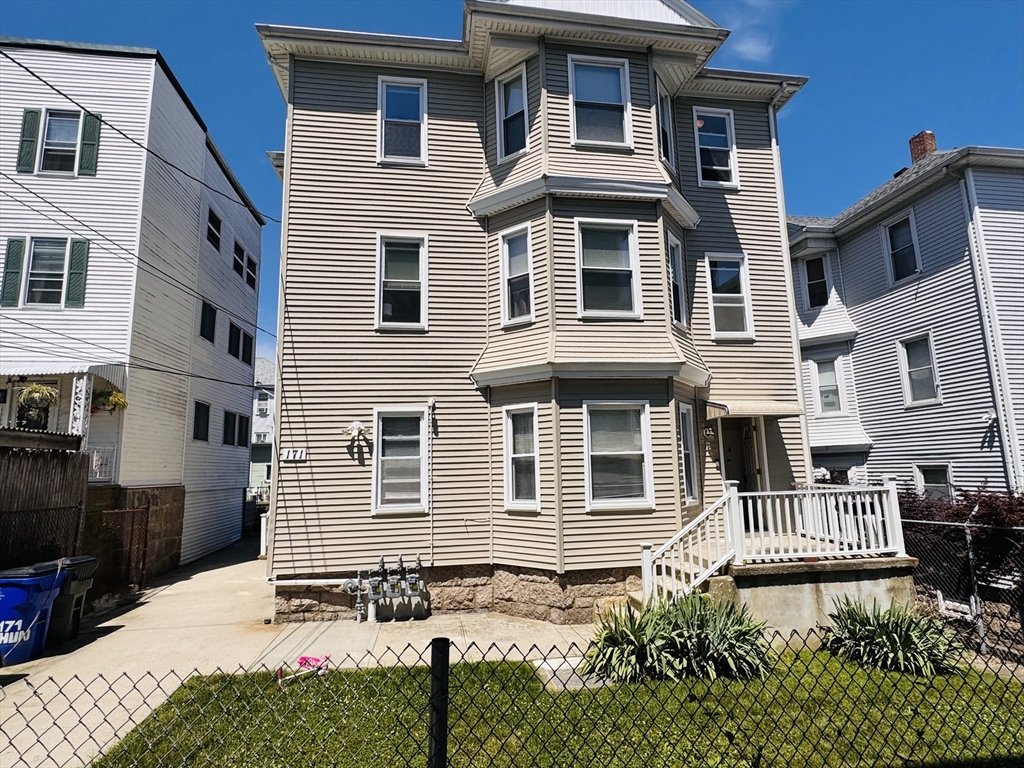171 Hunter Street, Fall River, Massachusetts, 3 Bedrooms Bedrooms, 5 Rooms Rooms,1 BathroomBathrooms,Residential Lease,For Rent,Hunter Street,73398862