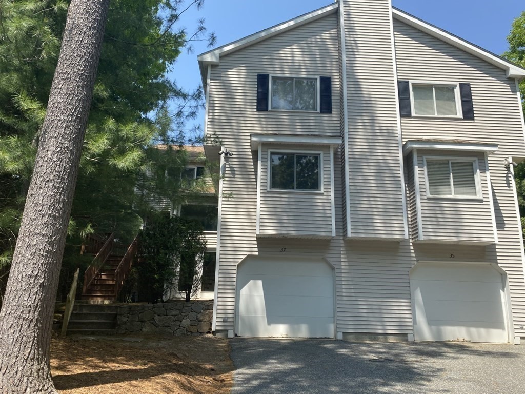 37 Arrowhead Circle, Ashland, Massachusetts, 2 Bedrooms Bedrooms, 5 Rooms Rooms,2.5 BathroomsBathrooms,Residential Lease,For Rent,Arrowhead Circle,73399219