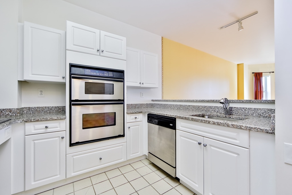 1 Cityview Lane, Quincy, Massachusetts, 1 Bedroom Bedrooms, 3 Rooms Rooms,1 BathroomBathrooms,Residential Lease,For Rent,Cityview Lane,73399236