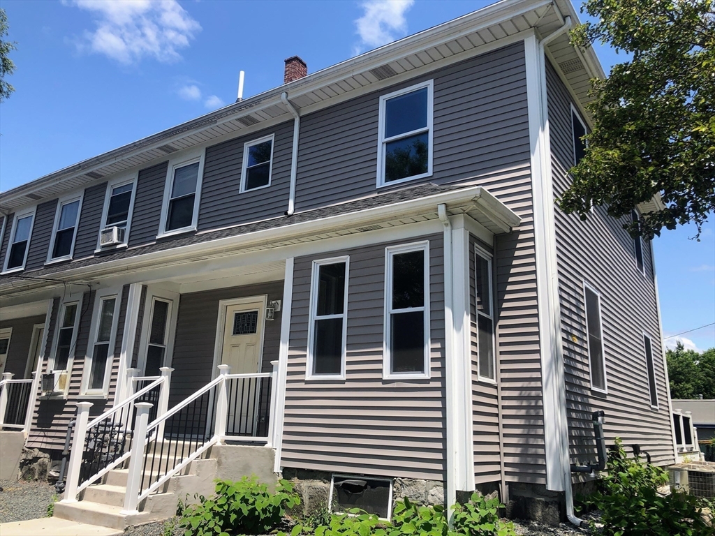 28-32 Calvary Street, Waltham, Massachusetts, 8 Bedrooms Bedrooms, 20 Rooms Rooms,4.5 BathroomsBathrooms,Residential Income,For Sale,Calvary Street,73399459