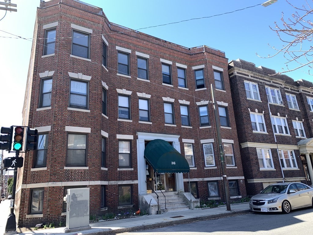 316 Summit Ave, Boston, Massachusetts, 2 Bedrooms Bedrooms, 5 Rooms Rooms,1 BathroomBathrooms,Residential Lease,For Rent,Summit Ave,73399747