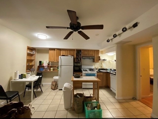 3 Wallingford Rd, Boston, Massachusetts, 3 Bedrooms Bedrooms, 3 Rooms Rooms,1 BathroomBathrooms,Residential Lease,For Rent,Wallingford Rd,73399867