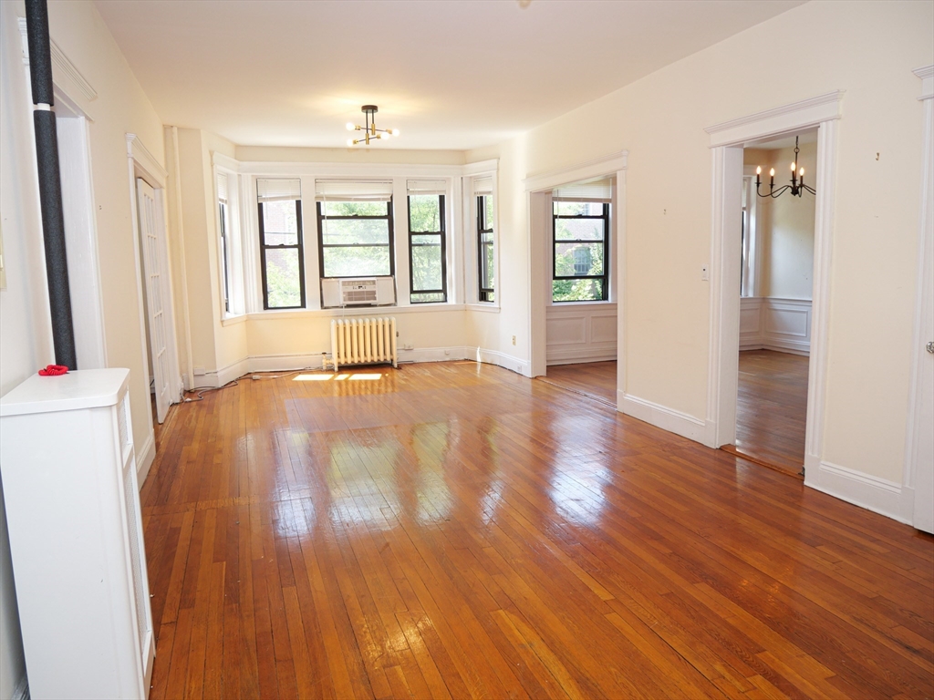 223 Saint Paul, Brookline, Massachusetts, 4 Bedrooms Bedrooms, 6 Rooms Rooms,2 BathroomsBathrooms,Residential Lease,For Rent,Saint Paul,73400229