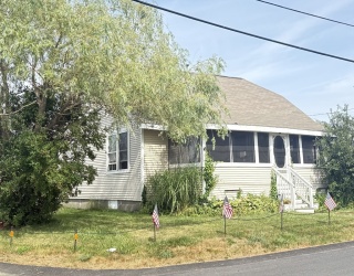 40 Surf St (Winter Rental), Marshfield, Massachusetts, 3 Bedrooms Bedrooms, 6 Rooms Rooms,2 BathroomsBathrooms,Residential Lease,For Rent,Surf St (Winter Rental),73400456